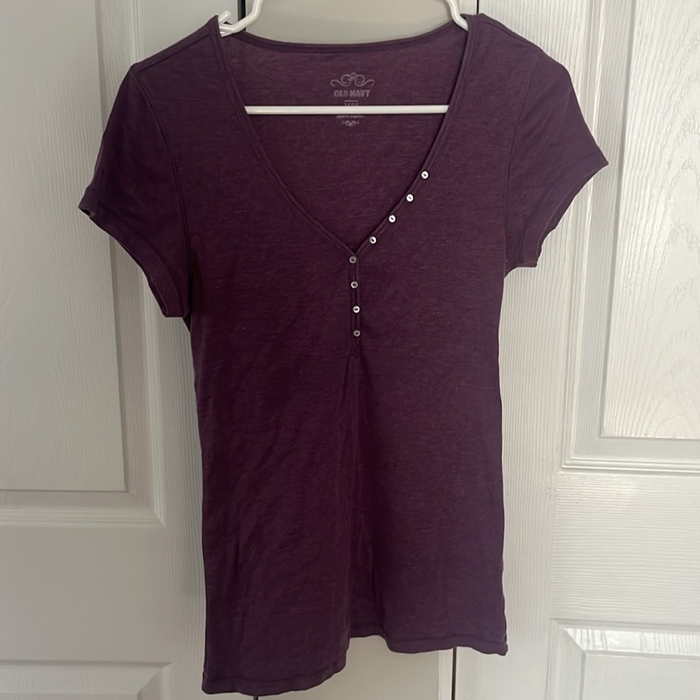 Old Navy V-Neck Tee